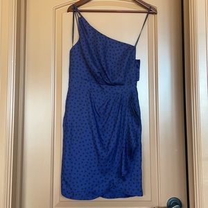 BCBGeneration one-should dress with POCKETS